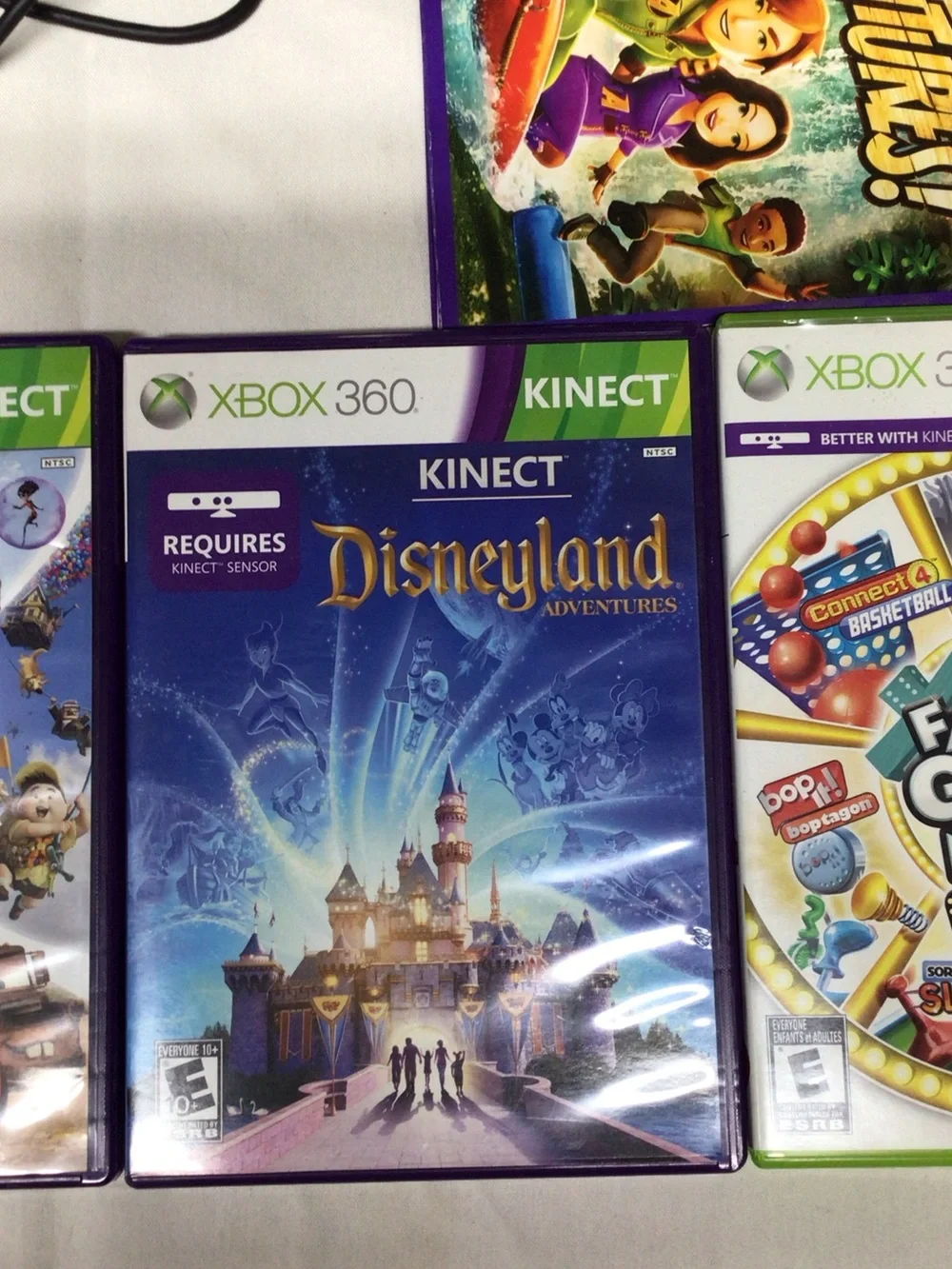 Microsoft Kinect Sensor Bar in Black 4 game lot. Kinect Disney,rush,game night
